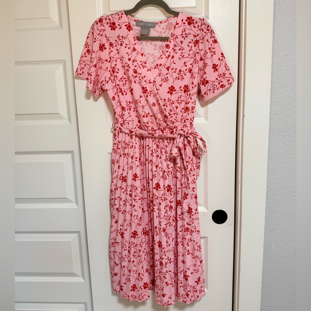 Lark + Grey Pink Floral Dress - Valentine Outfit!